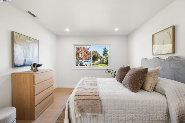 42795 Deauville Park Ct, Fremont, CA 94538