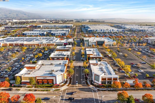 42795 Deauville Park Ct, Fremont, CA 94538