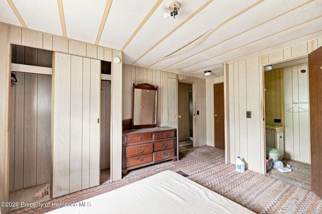 4734 S Slash Pine Avenue, Homosassa, FL 34446
