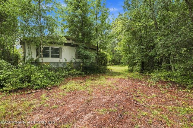 4734 S Slash Pine Avenue, Homosassa, FL 34446