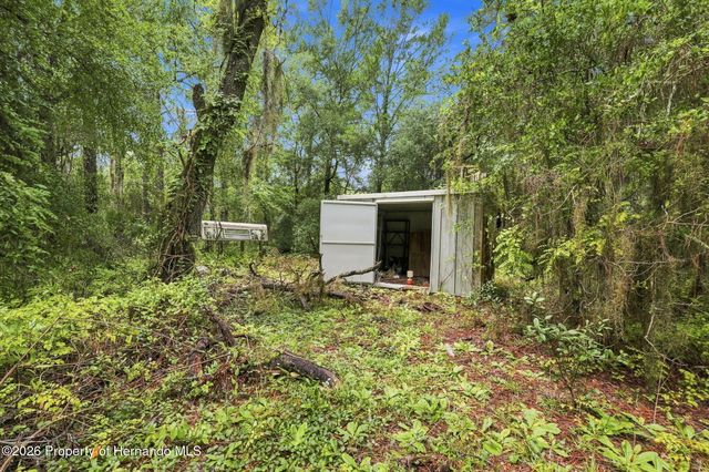 4734 S Slash Pine Avenue, Homosassa, FL 34446