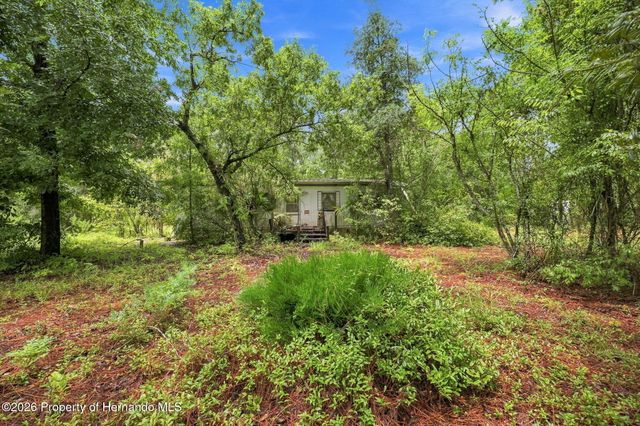 4734 S Slash Pine Avenue, Homosassa, FL 34446