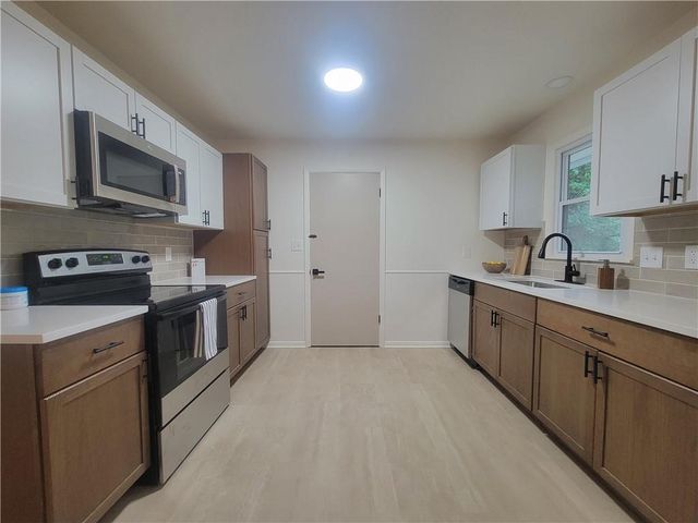 9336 E East 25th Terrace South Terrace S, Independence, MO 64052