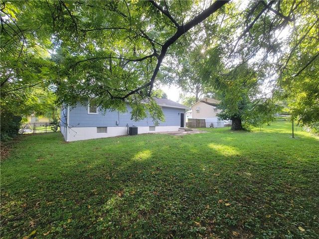 9336 E East 25th Terrace South Terrace S, Independence, MO 64052
