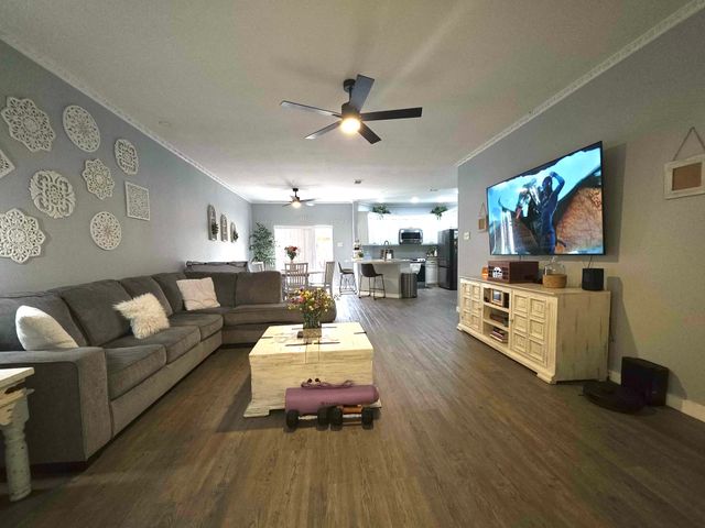 106 Callie Lane, Gun Barrel City, TX 75156
