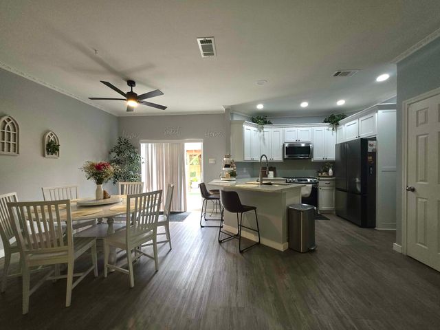 106 Callie Lane, Gun Barrel City, TX 75156