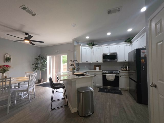 106 Callie Lane, Gun Barrel City, TX 75156