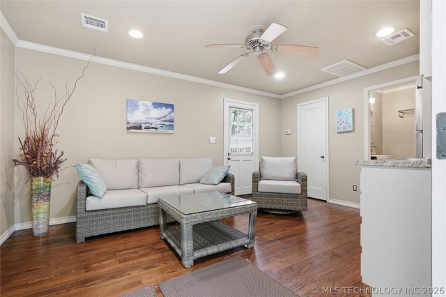 3623 S Utica Avenue, Tulsa, OK 74105
