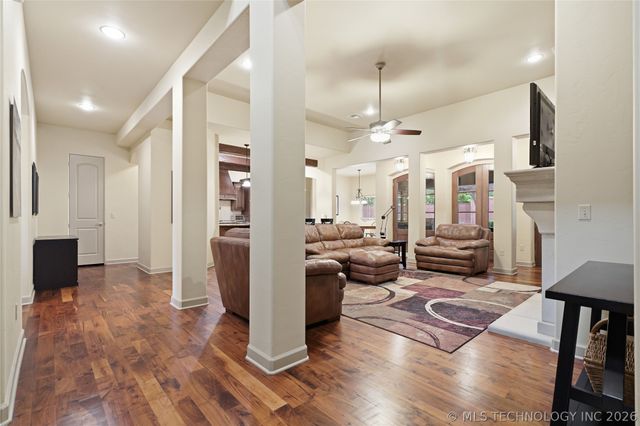 3623 S Utica Avenue, Tulsa, OK 74105