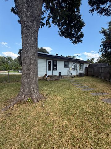 1324 Dale Drive, Garland, TX 75041