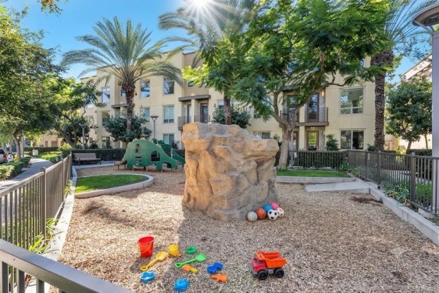 1218 Nolita, Irvine, CA 92612