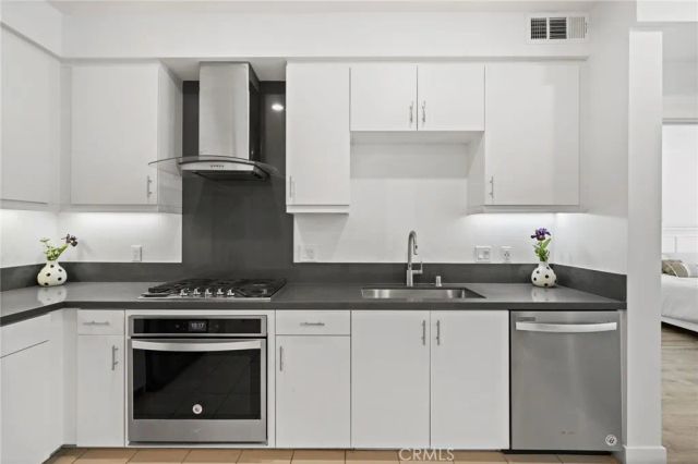 1218 Nolita, Irvine, CA 92612
