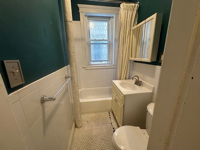 1641 Commonwealth Ave 3, Boston, MA 02135