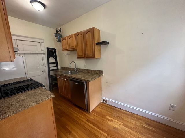 1641 Commonwealth Ave 3, Boston, MA 02135