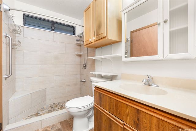 98-582 Kilinoe Street 98, Aiea, HI 96701