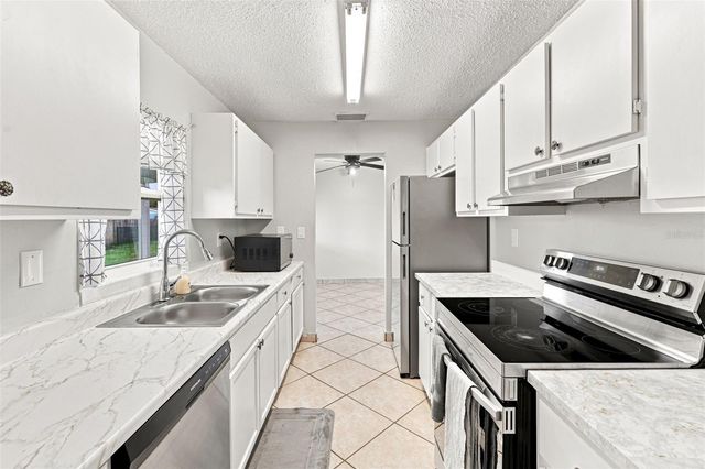 18186 IRIS ROAD, Fort Myers, FL 33967
