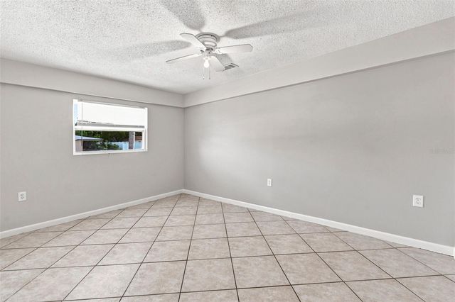 18186 IRIS ROAD, Fort Myers, FL 33967
