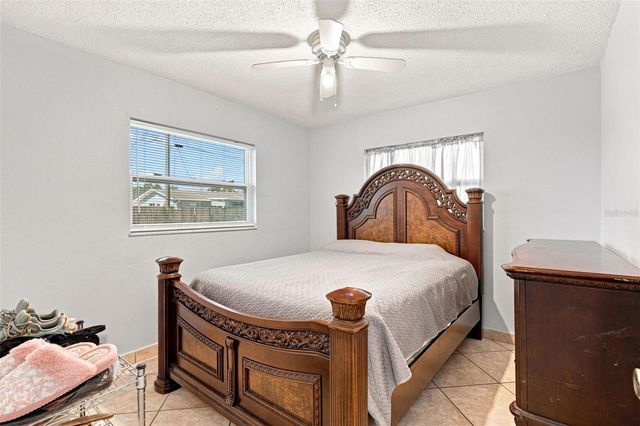 18186 IRIS ROAD, Fort Myers, FL 33967
