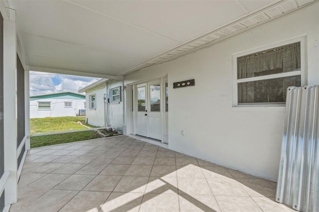 18186 IRIS ROAD, Fort Myers, FL 33967
