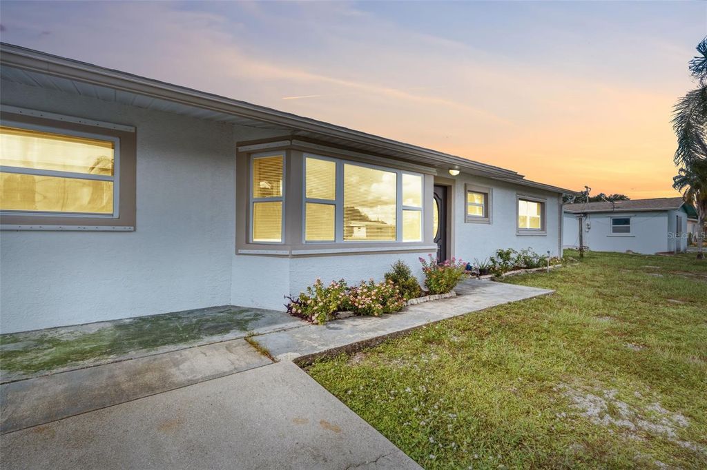18186 IRIS ROAD, Fort Myers, FL 33967