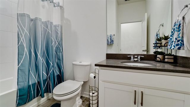 5764 BUNGALOW GROVE COURT, Palmetto, FL 34221