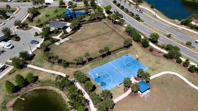 5764 BUNGALOW GROVE COURT, Palmetto, FL 34221