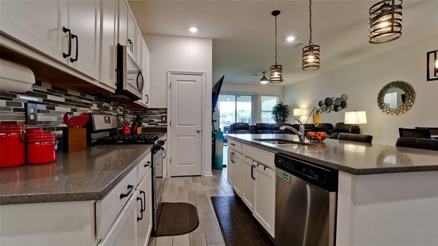 5764 BUNGALOW GROVE COURT, Palmetto, FL 34221