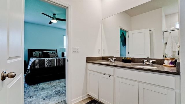 5764 BUNGALOW GROVE COURT, Palmetto, FL 34221