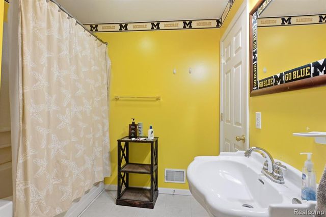 3590 Habitat Trail, Pinckney, MI 48169