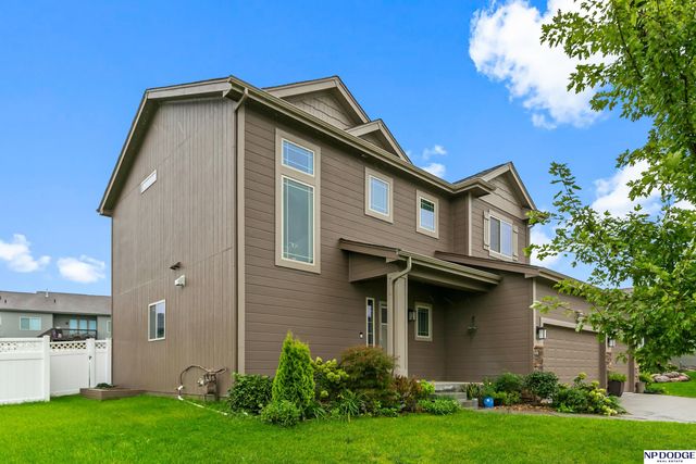 9215 S 179 Street, Omaha, NE 68136
