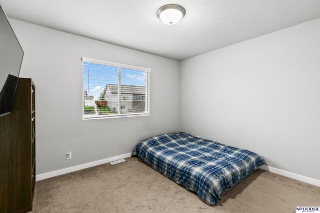 9215 S 179 Street, Omaha, NE 68136