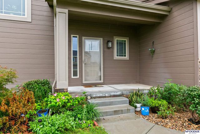 9215 S 179 Street, Omaha, NE 68136