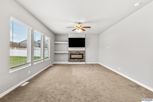 9215 S 179 Street, Omaha, NE 68136