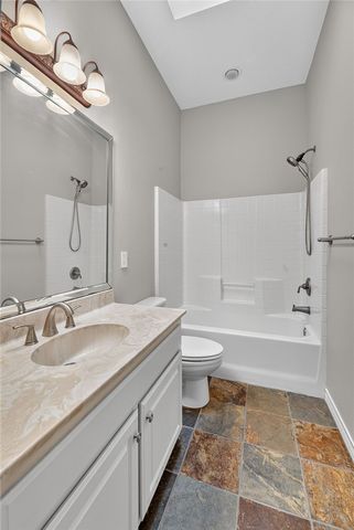 7 Great Lakes Dr, Corpus Christi, TX 78413