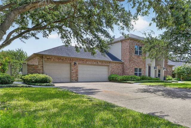 7 Great Lakes Dr, Corpus Christi, TX 78413