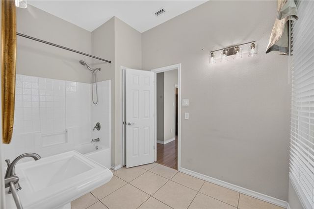 7 Great Lakes Dr, Corpus Christi, TX 78413