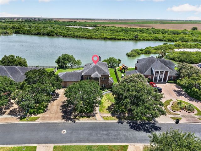 7 Great Lakes Dr, Corpus Christi, TX 78413