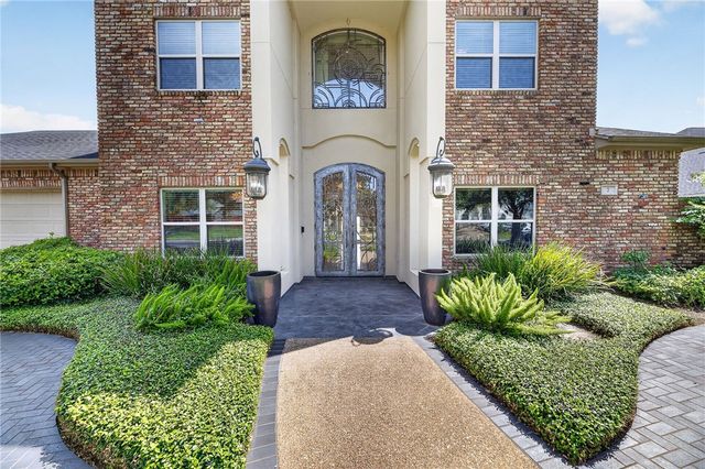 7 Great Lakes Dr, Corpus Christi, TX 78413