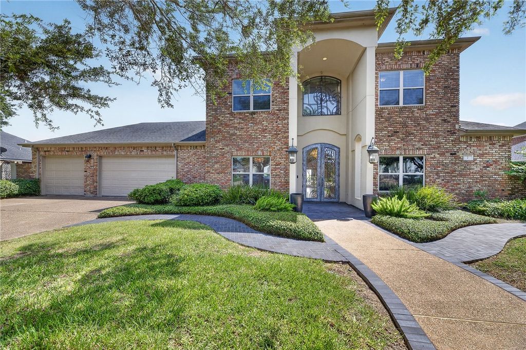 7 Great Lakes Dr, Corpus Christi, TX 78413