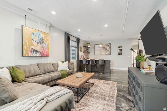 13369 S TRESTLE LN, Riverton, UT 84065