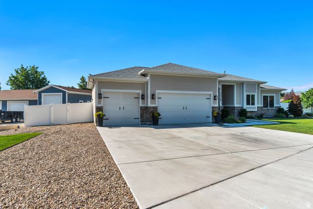 13369 S TRESTLE LN, Riverton, UT 84065
