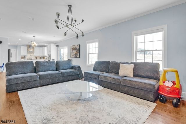1125 Van Arsdale Dr, Branchburg Twp., NJ 08853