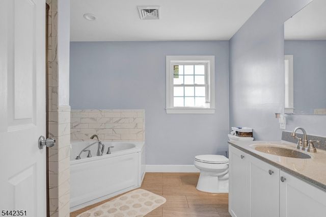 1125 Van Arsdale Dr, Branchburg Twp., NJ 08853