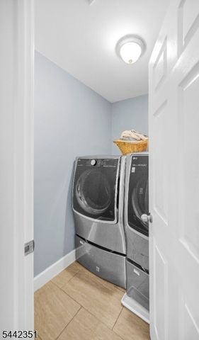 1125 Van Arsdale Dr, Branchburg Twp., NJ 08853