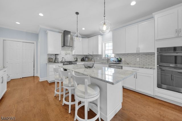 1125 Van Arsdale Dr, Branchburg Twp., NJ 08853