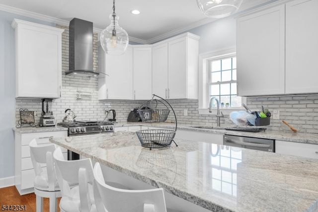 1125 Van Arsdale Dr, Branchburg Twp., NJ 08853