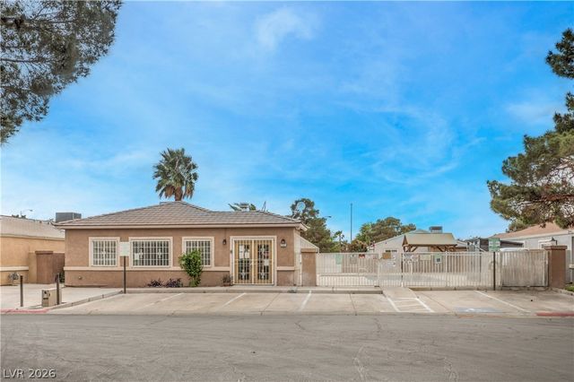 2405 Daisy Hill Avenue, Las Vegas, NV 89106