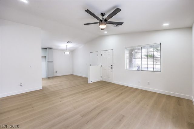 2405 Daisy Hill Avenue, Las Vegas, NV 89106