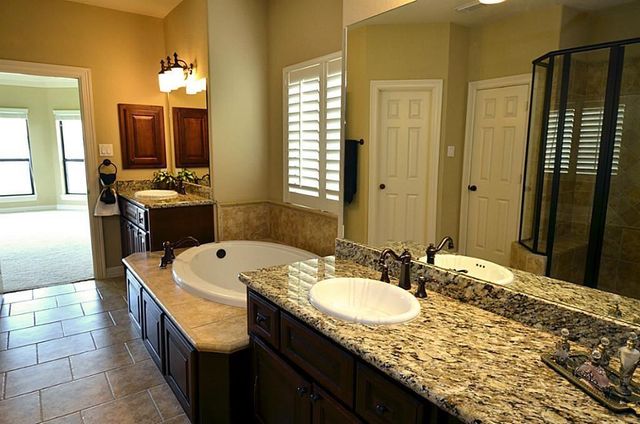 2498 Encino Avenue, League City, TX 77573