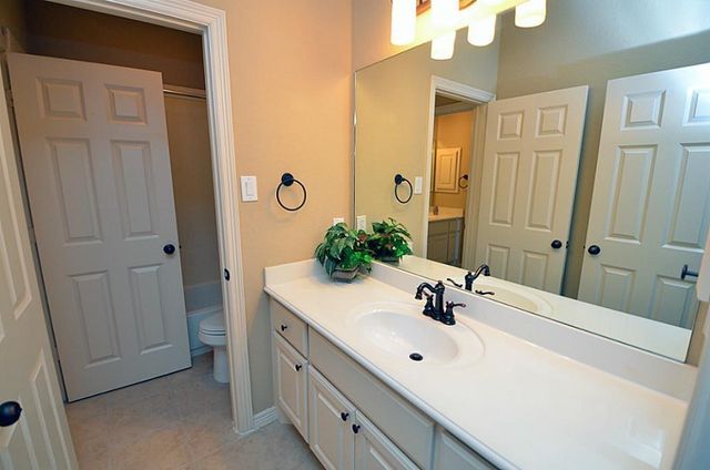 2498 Encino Avenue, League City, TX 77573